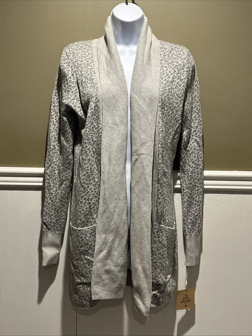 yet again sweater Womens Gray Animal Print Open Cardigan Long M NWT Leopard